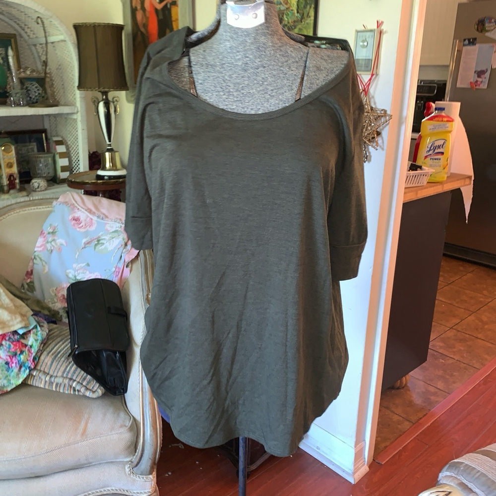 Women's Signature Suzy Shier Top Size L Grey